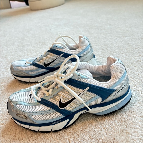 Nike sneakers - Picture 4 of 5